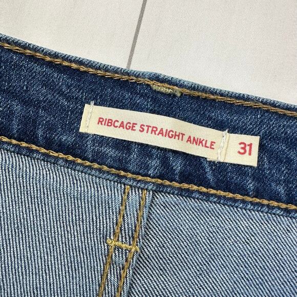 Levi's Blue Straight Leg Women's Jeans - Picture 3 of 14